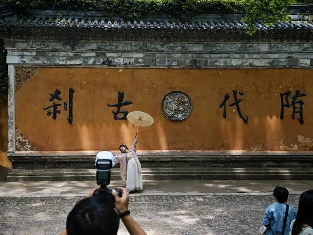 想搬去杭州了