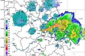 “被雷炸醒！”南京打雷，正在下雨！图片