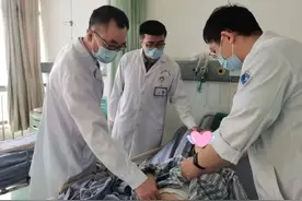 三兄弟接连确诊同一种癌！医生：家族聚集性发病，“不痛不痒也要定期复查”图片