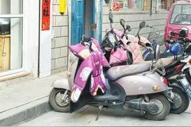 电动车“飞线”充电如何破解？市民、物业、社区有话说图片