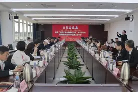 “百馆百校”专家学者齐聚聊城 共同研讨“榜样文化与楷模精神”图片