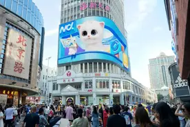 北京路街头，路人纷纷围观！原来这里有……图片