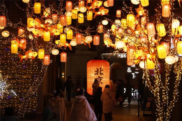 亮了！海淀这条街，年味儿已“上线”——