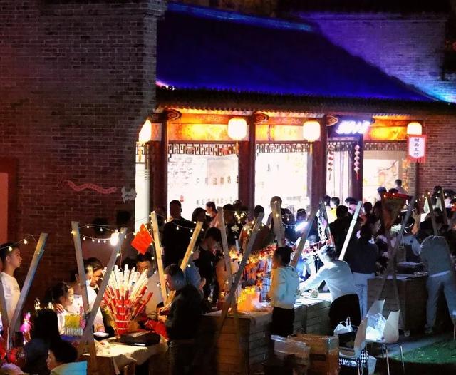 “小酒窝男神”明星大咖做客吉安！烟花秀+足球狂欢派对+NPC奇遇行+潮玩跳蚤街...就在这里↓↓↓