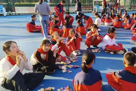 学校快乐大放送，孩子们抢占美食，对抗焦虑图片
