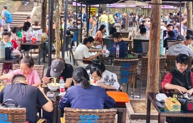 离上海1小时车程！这条“雄鹰线”卷向了徒步美食天花板丨乐游长三角