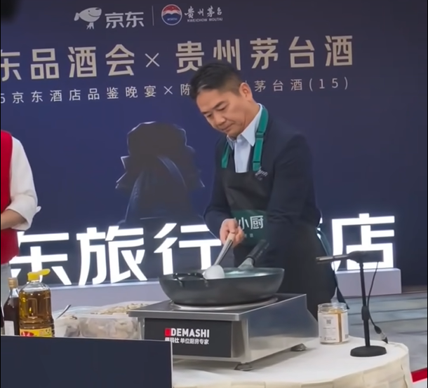 刘强东要做“雷军第二”吗