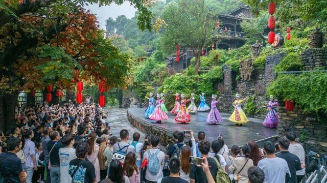 国庆假期湖北文旅市场人气爆棚 A级景区游客人次同比增长11.9%