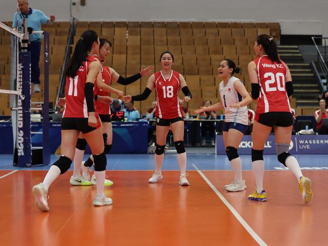 大运会女排小组赛：中国队不敌德国队