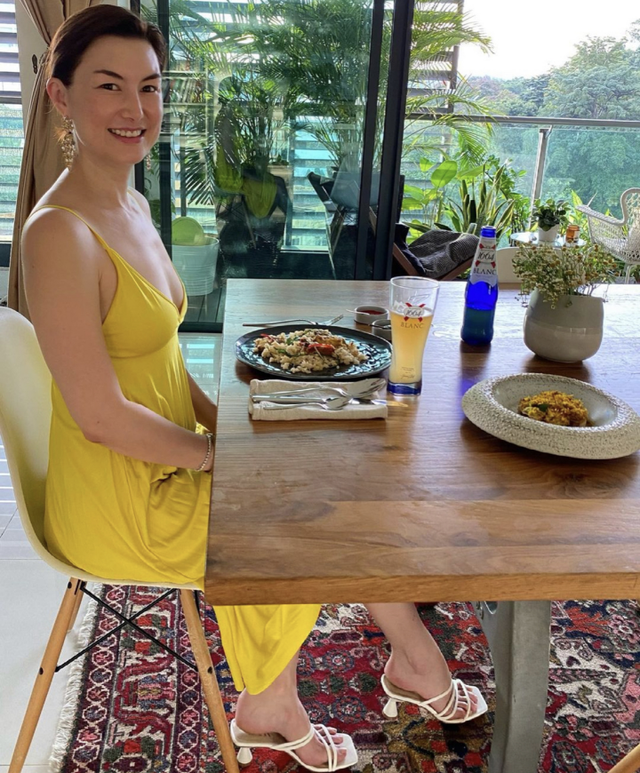 迷倒谢霆锋的玉兰油姐姐，25年后变成这样了？