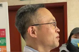 19岁烧伤女孩今日手术顺利，医生：眼睛能睁开，还能自主进食图片