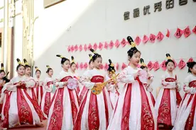 育秀小学新学期开学典礼，秀出中国范儿图片
