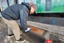 南京公交追“锋”志愿者站台服务重细节获点赞图片