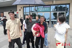 落叶归根 已故福建籍台湾老兵回乡安葬图片