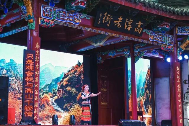 白天是南京，夜晚是金陵