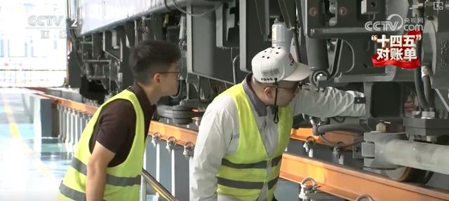 多角度感受科技创新“推背感” 中国在高水平科技自立自强轨道上跑出多个“加速度”