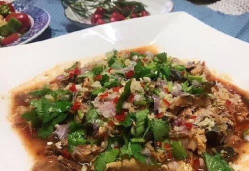 超市10元沙丁鱼罐头，简单一弄成大餐，你会哪种吃法？