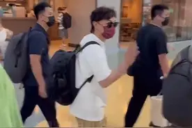 陈奕迅演唱会现场一度爆咳，演唱会将持续6场图片