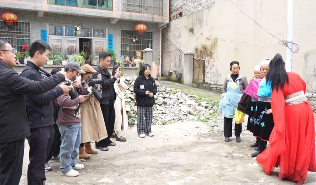 屯堡文化调研采风团走进西秀区