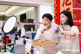 直播带货广州样本：衍生几十种新职业，视频切片师在家创业图片