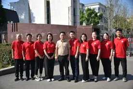 全国民族团结进步模范集体|岳阳市第一中学：深耕民族教育沃土 培育团结进步之花图片