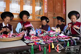 追风逐花 爱在大理 | 鹤庆甸南，邂逅古老的白族新娘装图片