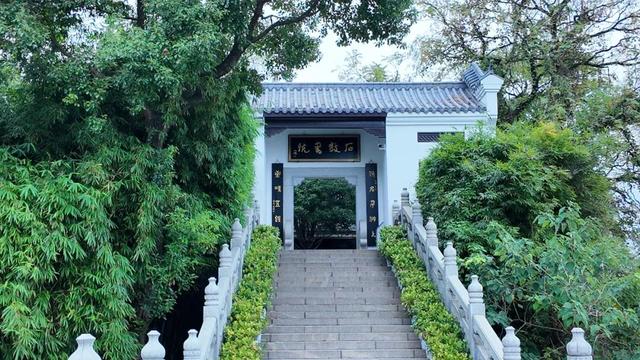 周末不忙，去趟____