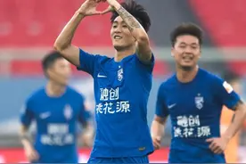 中超：武汉三镇胜深圳图片