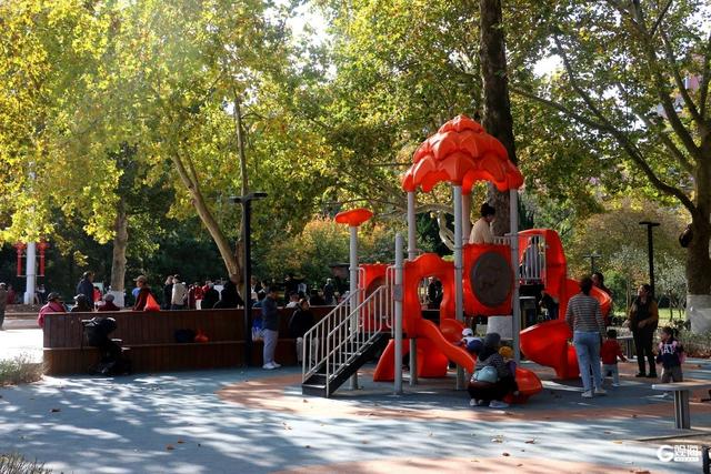 秋日海泊河公园：不必远寻，这里就有“推窗见绿、出门入园”休闲生活