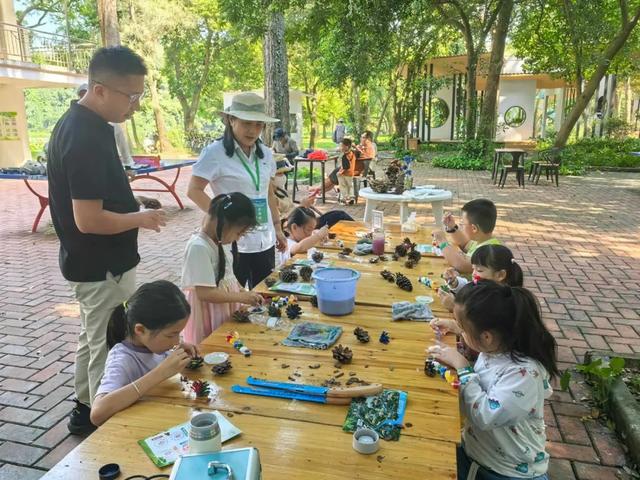 勇敢者的游戏！丛林穿越大冒险，真人CS对抗战免费玩！就在这里→