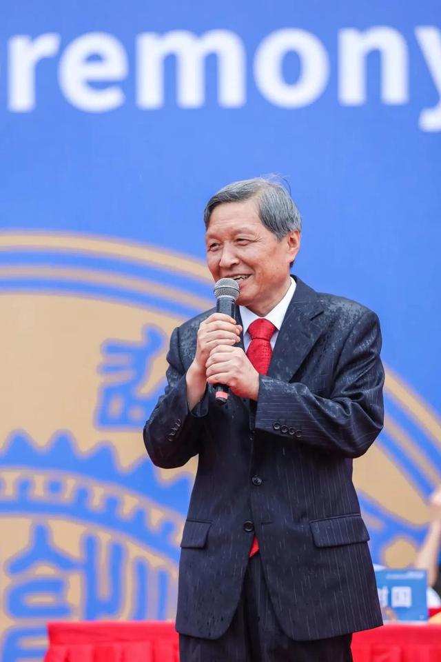 636分报福耀科大男生：愿做小白鼠