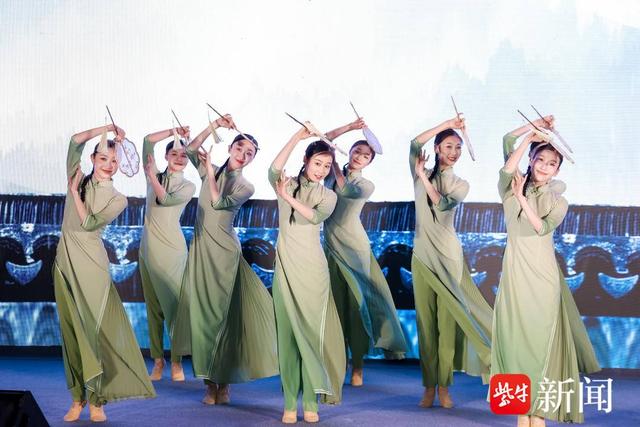 重庆、武汉、拉萨、无锡再聚首……“春晚四美”倡议共建“世界级长江文化旅游带”