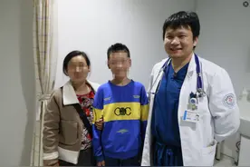 12岁少年一活动就胸闷，其姐3年前因跑步猝死，医生：病根皆为‌肥厚型梗阻性心脏病图片