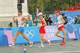 马拉松竞走混合接力 张俊／杨家玉排名第15位图片