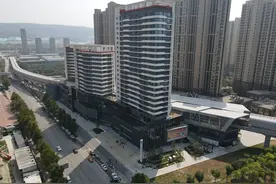 体验“擦身而过”的感觉 市民试乘西安地铁5号线一期东段图片