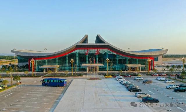 12月机票¥200起，秋冬游出行别错过！