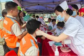 广东省职工保障互助会向货拉拉货车司机赠送“二次医保”和健康体检套餐图片