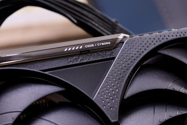 技嘉GeForce RTX 5070 Ti GAMING OC 魔鹰 16G显卡评测：中高端游戏与AI的性能怪兽