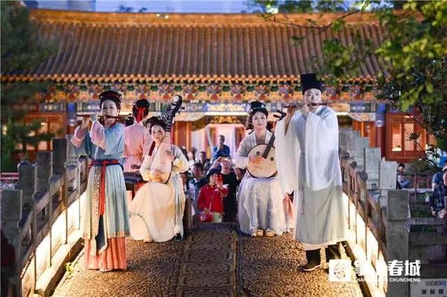 交响民乐齐鸣 昆明文庙七夕活动让历史空间焕发新活力