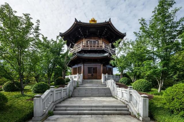 枫叶红了！上海这座古建筑，竟然能一秒穿越回大唐→
