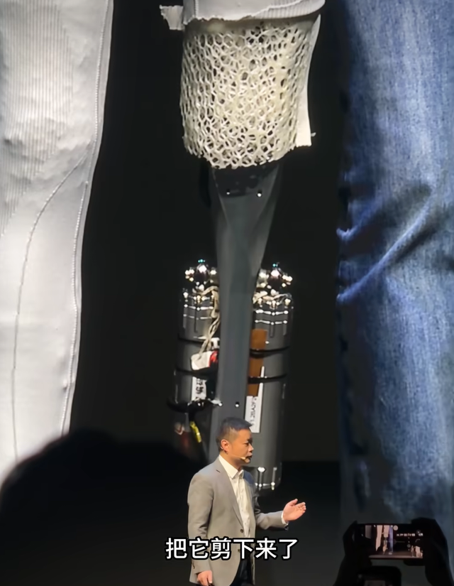 当“小鹏机器人”进入政务服务大厅会有什么新体验？