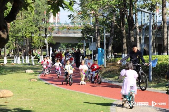 南沙爸爸天团火了！带娃爬山骑行，父爱成“硬核力量”