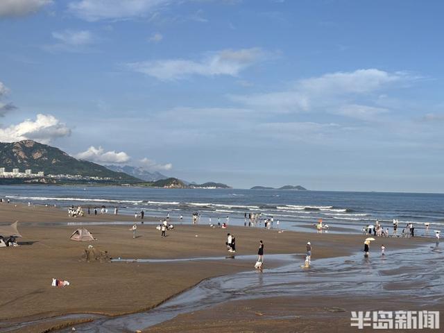 海边漫步过周末