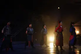 上万名观众沉浸式感受千年传奇 西安原创音乐剧《花木兰》圆满收官图片