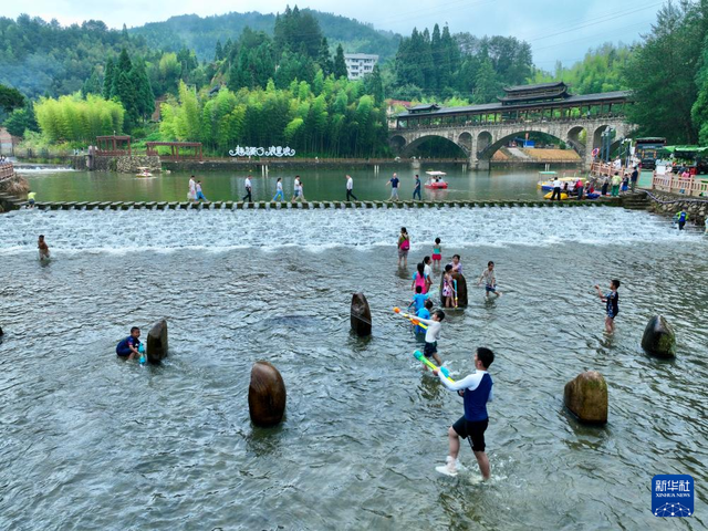 福建周宁：“云端之城”发力避暑经济