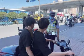 骑电动自行车“八类行为”最危险！图片