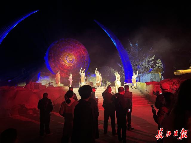 武汉摄影家团队走进咸宁通城，看史诗沉浸剧体验古瑶文化