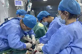 福建28岁女子感冒后做错一件事，引发生死大抢救！图片