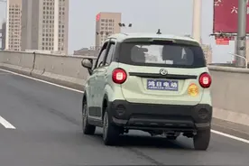 解决了吗 ｜ 老年代步车问题多 各地整治不放松图片