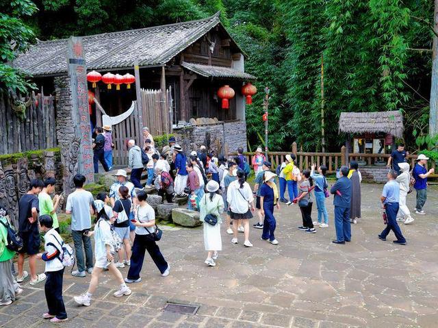 全域农文旅融合火出圈 腾冲司莫拉暑期接待游客逾10万人次